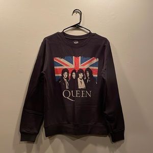 👑QUEEN👑 Crew neck sweatshirt in medium